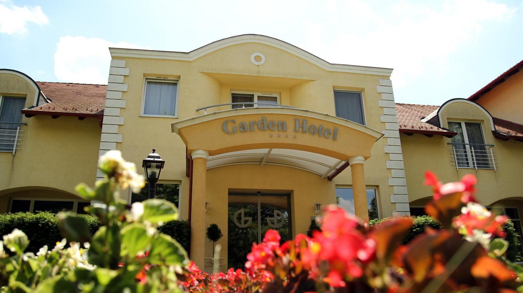 Garden Hotel Wellness Es Konferencia Szolnok Exterior photo