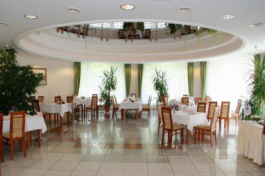 Garden Hotel Wellness Es Konferencia Szolnok Restaurant photo