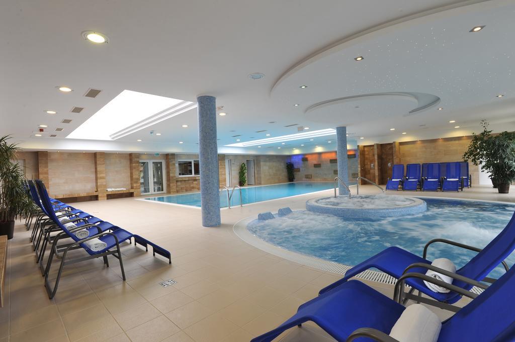 Garden Hotel Wellness Es Konferencia Szolnok Exterior photo